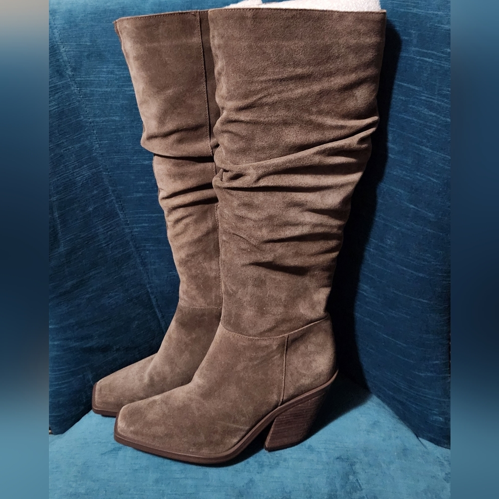 New Vince Camuto Sable Brown Suede Slouch Boots Women’s Size: 9.5